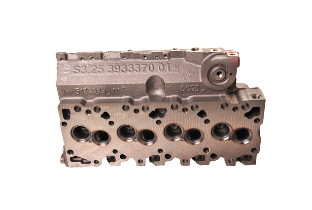 Cummins Parts 4BT3.9 cylinder head 3966447 3966448